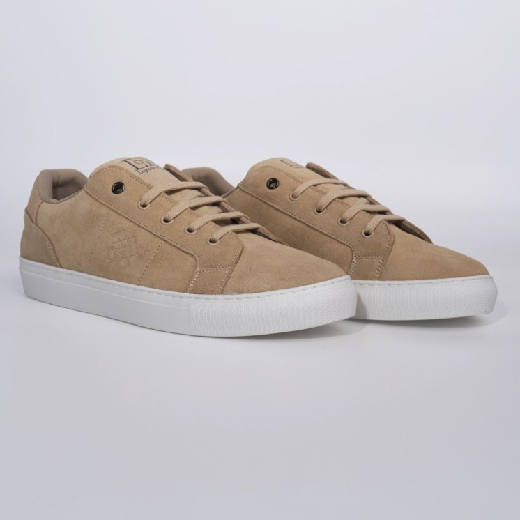 Zapatillas Kyalami de serraje beige para hombre vista frontal