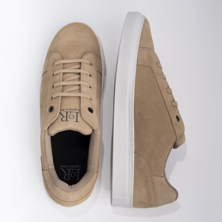 Zapatillas Kyalami de serraje beige para hombre en vista superior mostrando plantilla